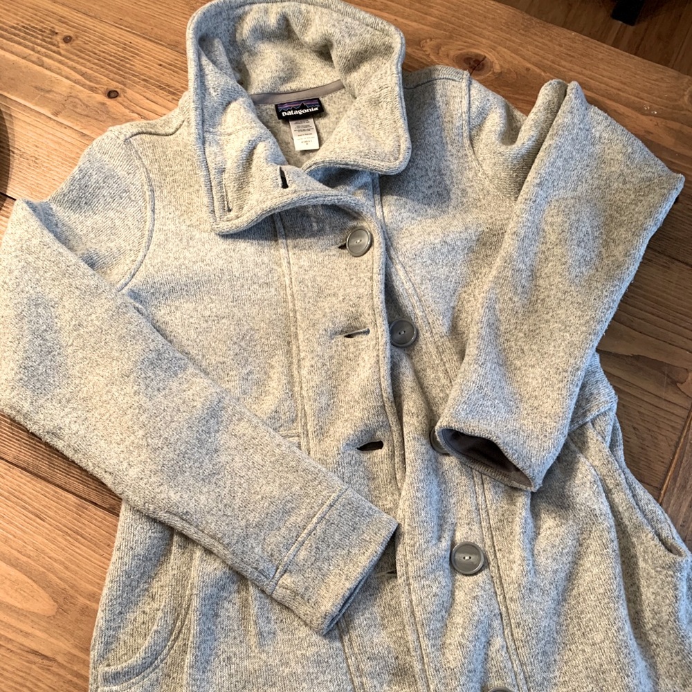 Patagonia women’s pea coat. 34inches in length